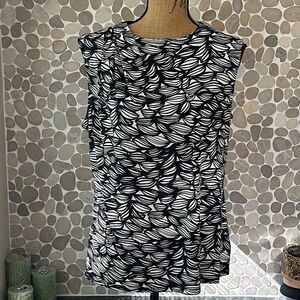 NWOT Worthington black and white sleeveless blouse – size L